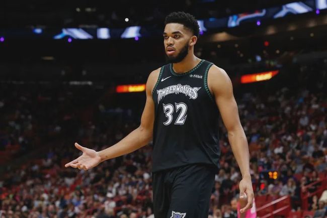 其背后的灵 其背后的灵